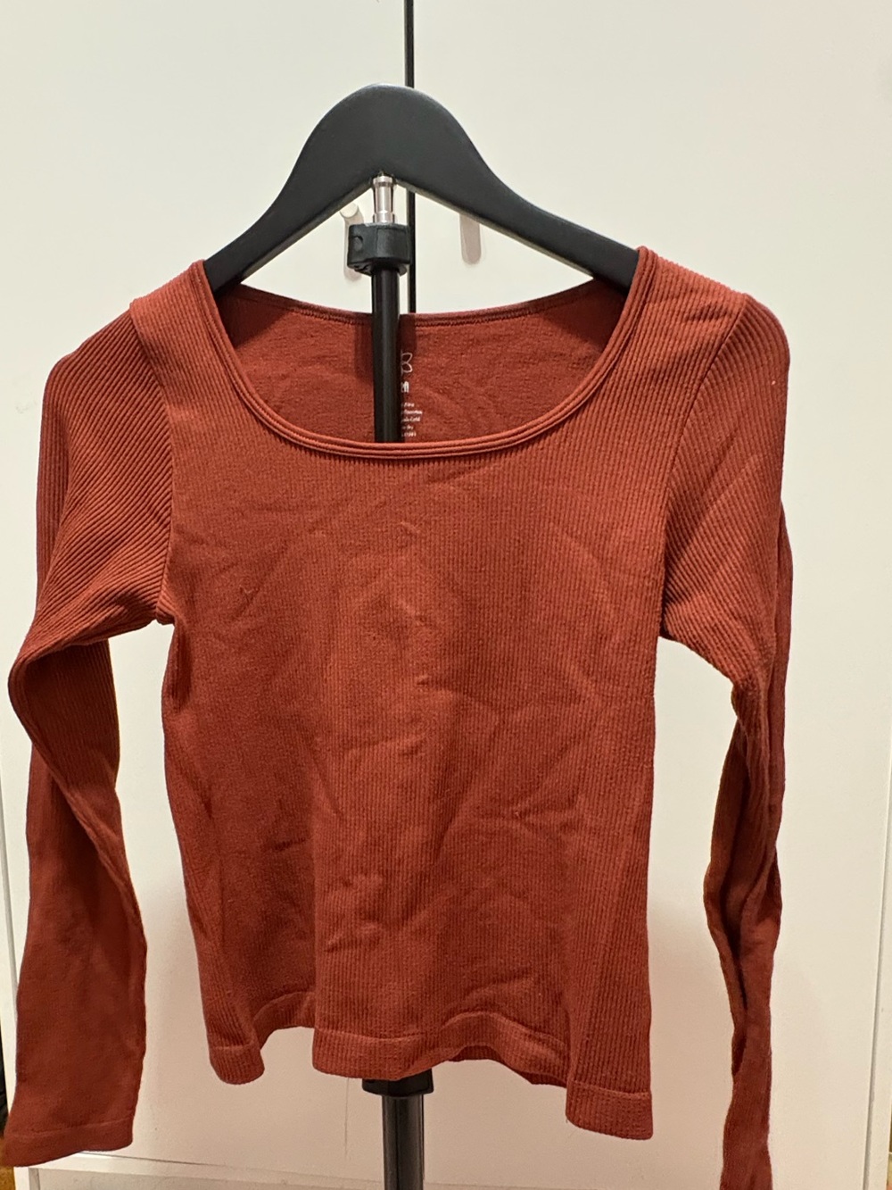 Women's Long Sleeve Scoop Neck Top - Rust